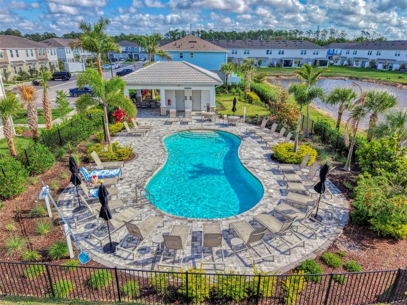 SKYE RANCH NBRHD 2 TWNHMS NORT - Residential