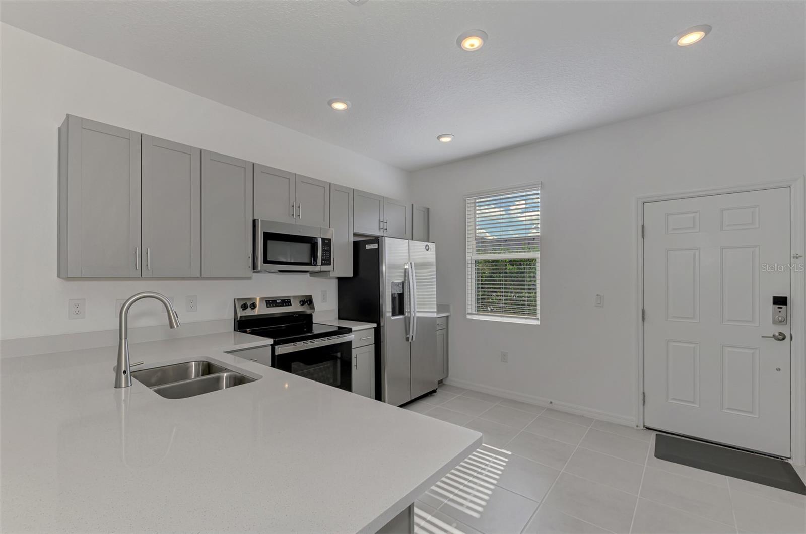 SKYE RANCH NBRHD 2 TWNHMS NORT - Residential