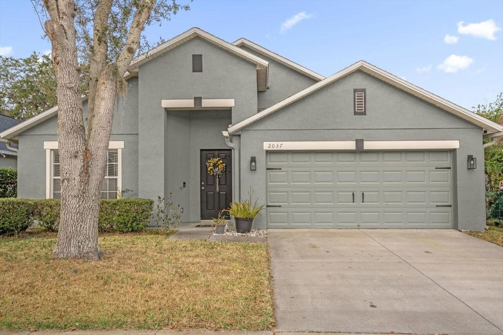 Photo of 2037 Darlin Circle, Orlando, FL 32820 (MLS # O6378922)