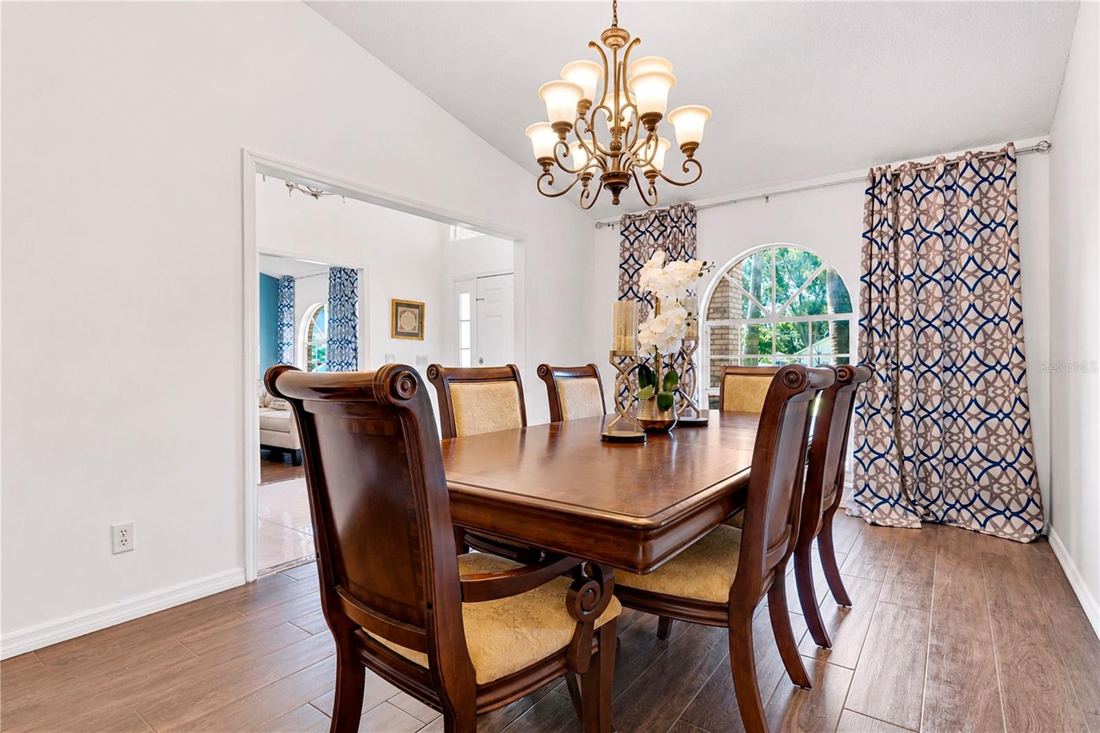 530 WHITECAP COVE COURT