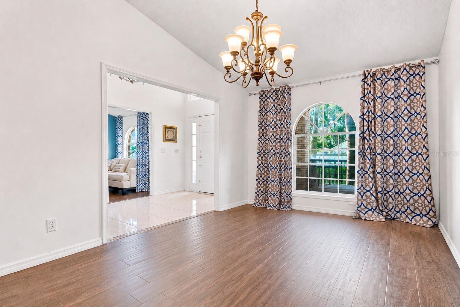 530 WHITECAP COVE COURT