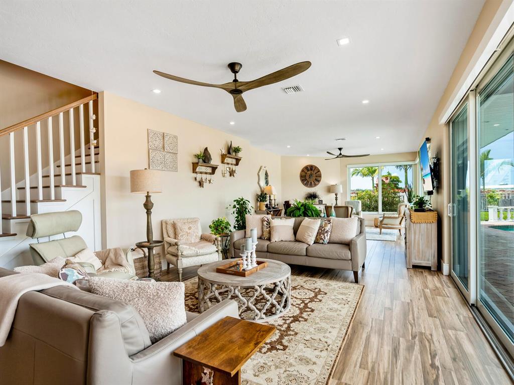 SOUTHPOINTE SHORES - Residential