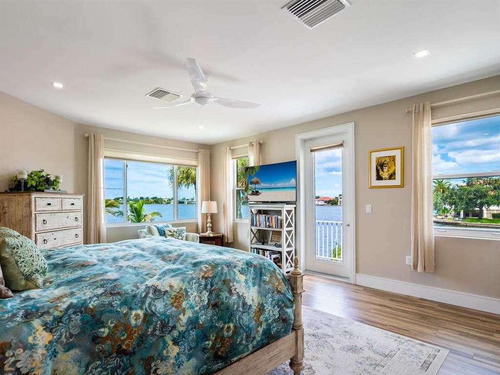 SOUTHPOINTE SHORES - Residential