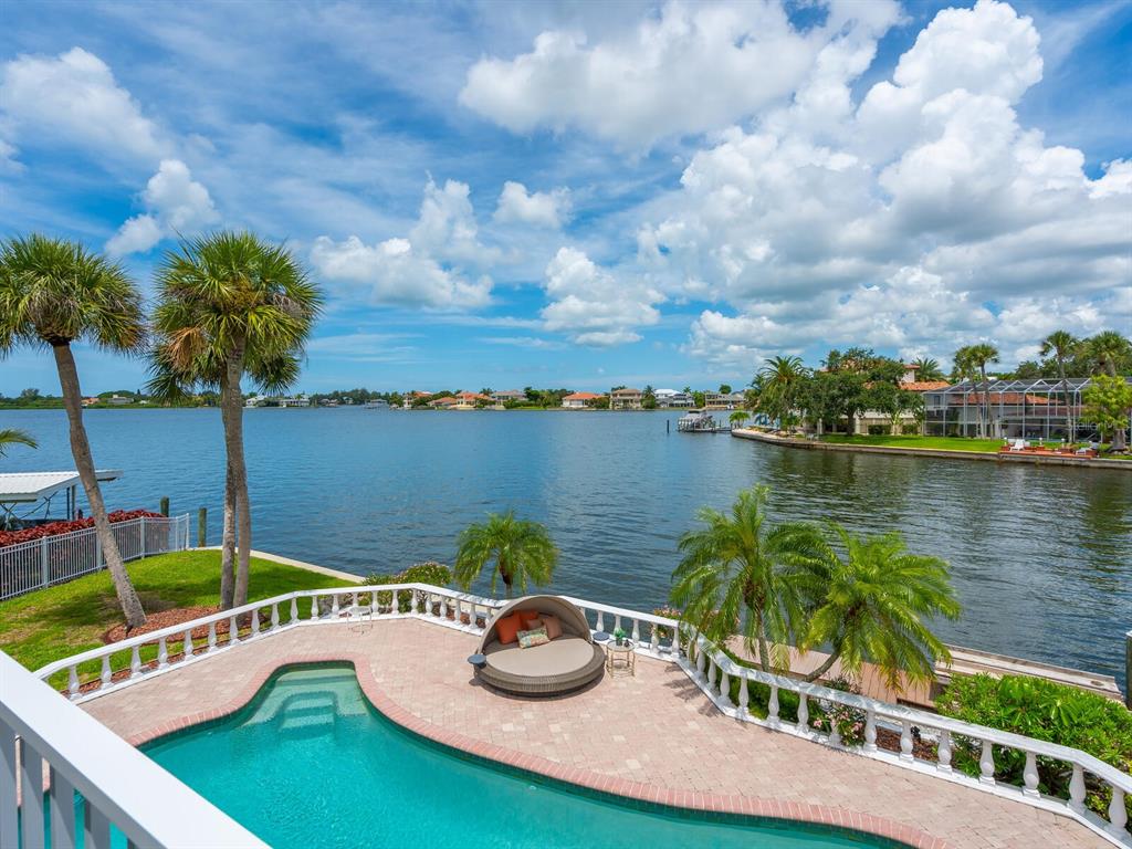 SOUTHPOINTE SHORES - Residential