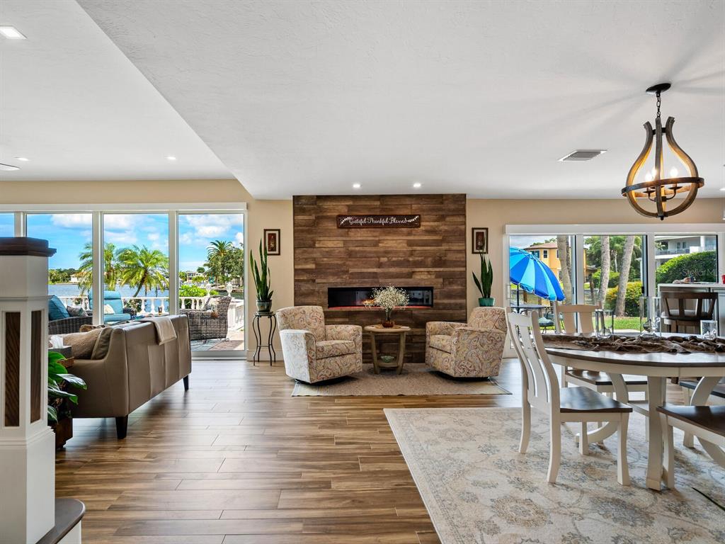 SOUTHPOINTE SHORES - Residential