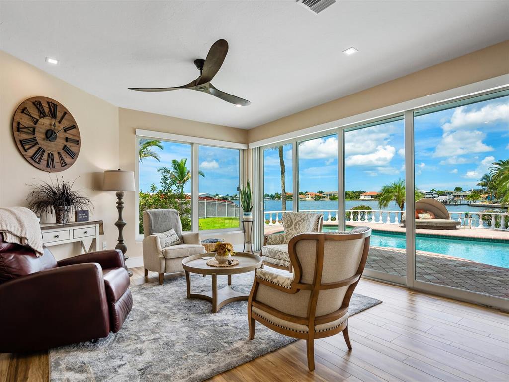 SOUTHPOINTE SHORES - Residential