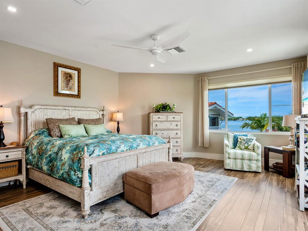 SOUTHPOINTE SHORES - Residential