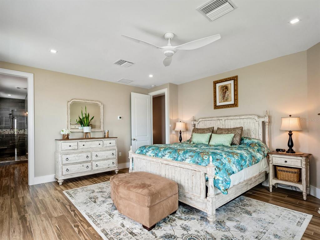 SOUTHPOINTE SHORES - Residential