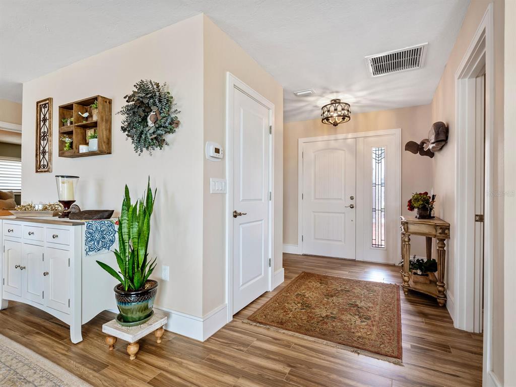 SOUTHPOINTE SHORES - Residential