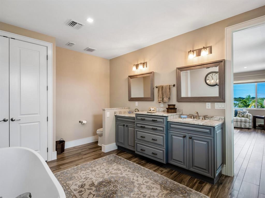 SOUTHPOINTE SHORES - Residential