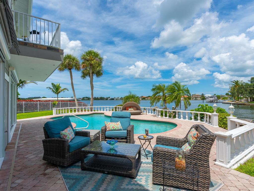 SOUTHPOINTE SHORES - Residential