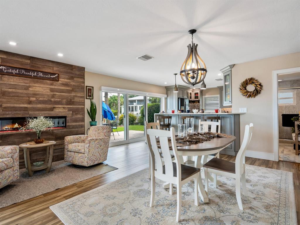 SOUTHPOINTE SHORES - Residential