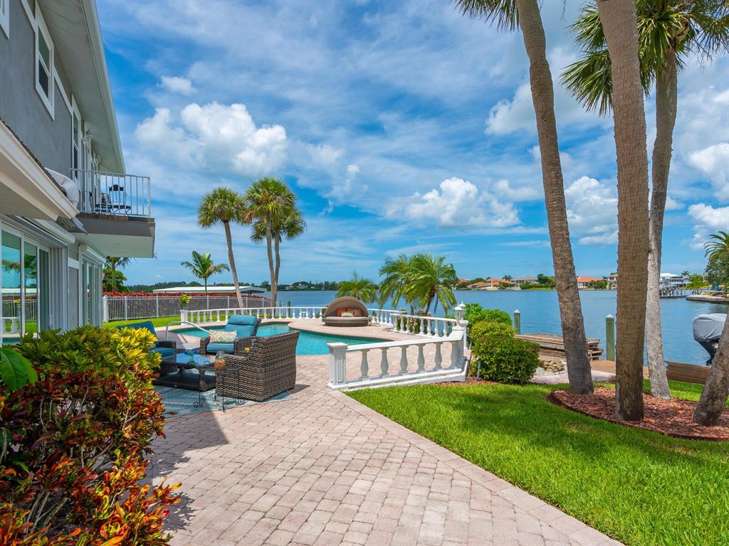 SOUTHPOINTE SHORES - Residential