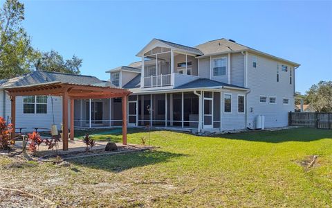 A home in RIVERVIEW