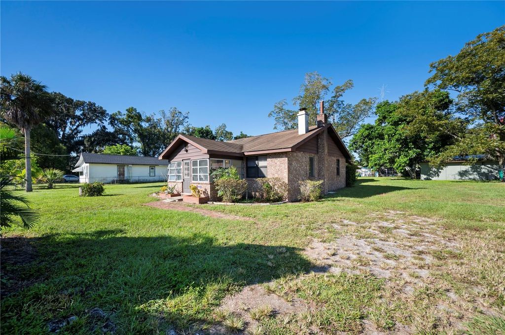 Photo of 1331 33rd Street NW, Winter Haven, FL 33881 (MLS # P4936706)