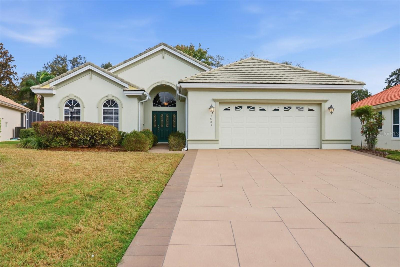 1683 N SHADOWVIEW PATH