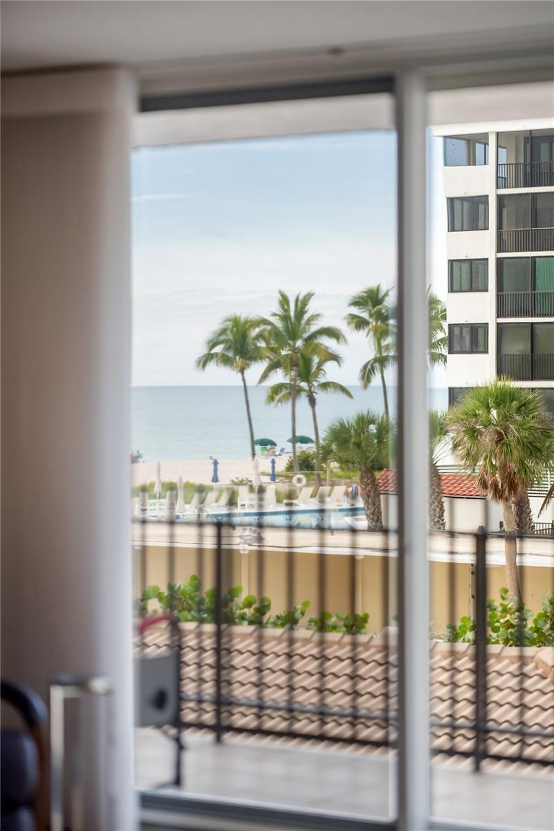 LIDO BEACH CLUB - Residential