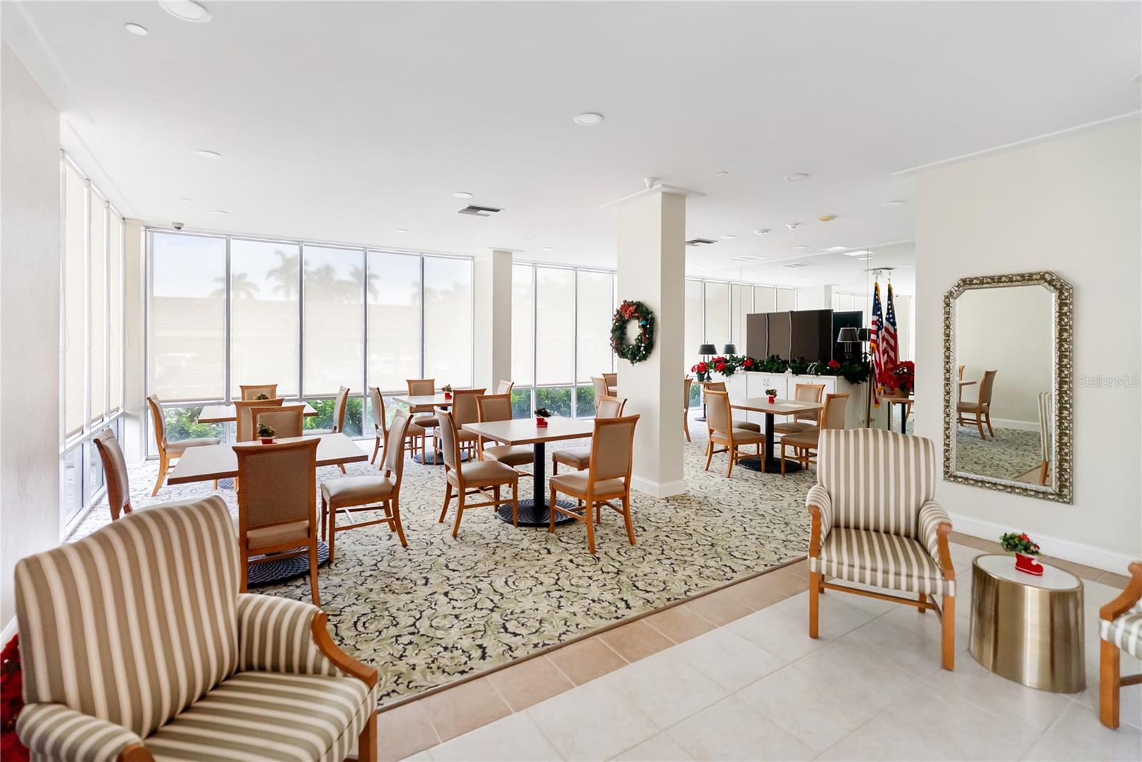 LIDO BEACH CLUB - Residential