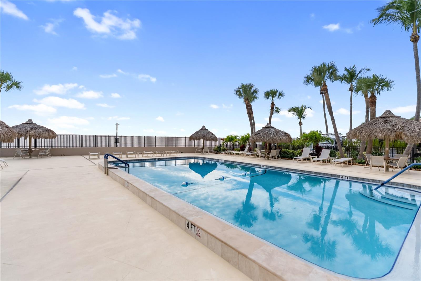 LIDO BEACH CLUB - Residential