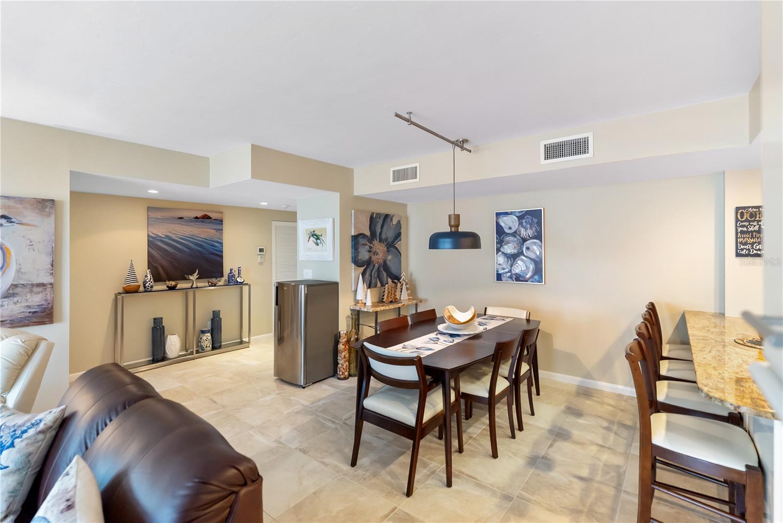 LIDO BEACH CLUB - Residential