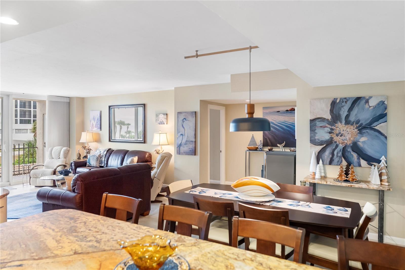 LIDO BEACH CLUB - Residential