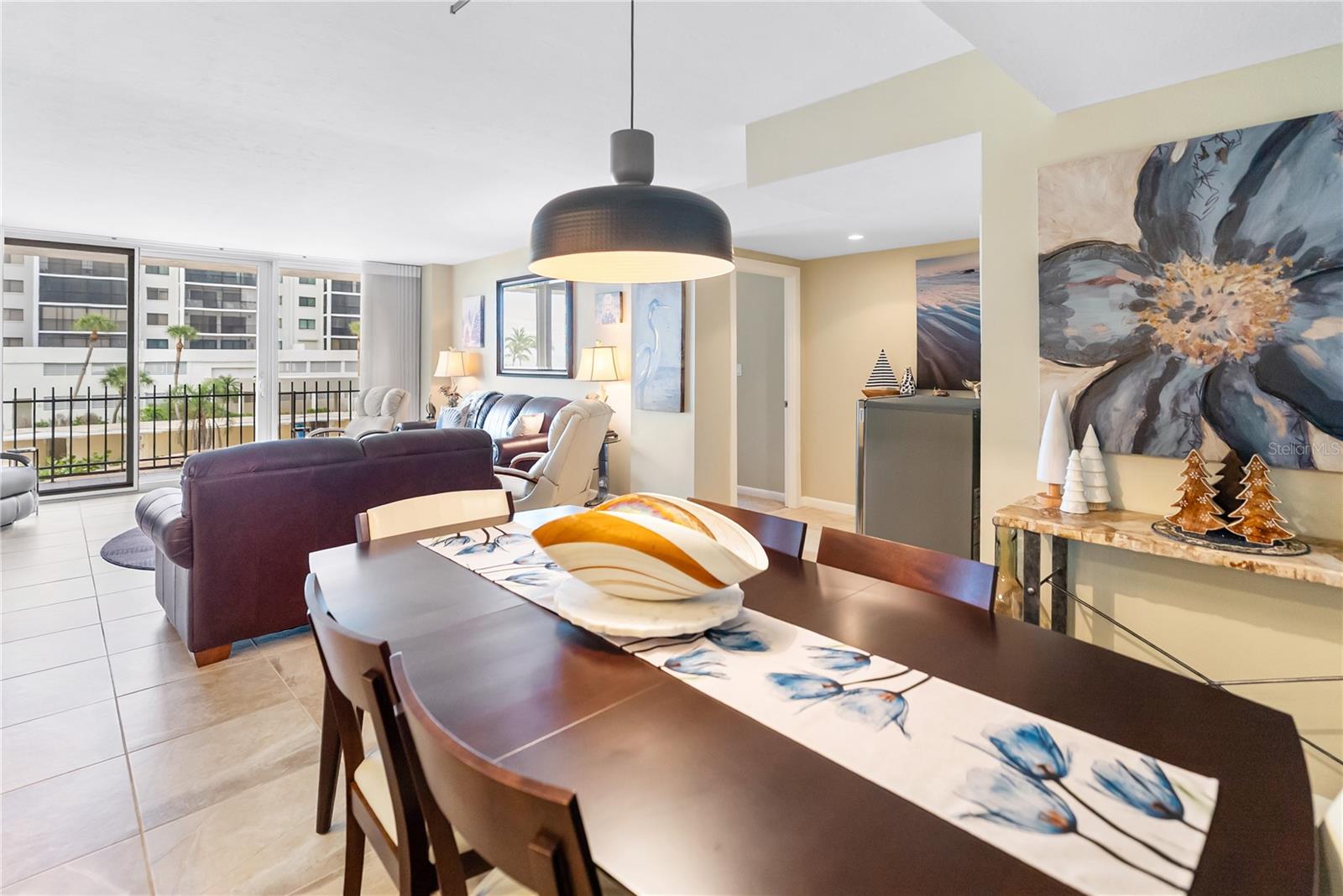 LIDO BEACH CLUB - Residential