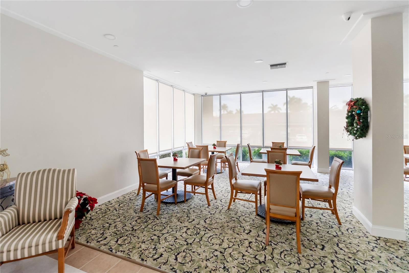 LIDO BEACH CLUB - Residential