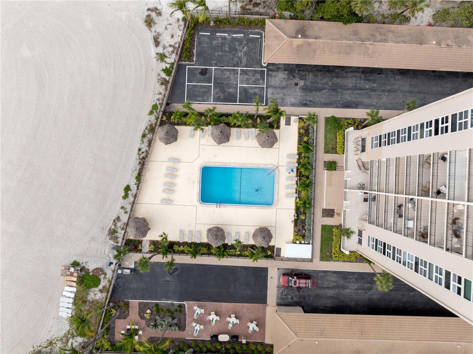 LIDO BEACH CLUB - Residential