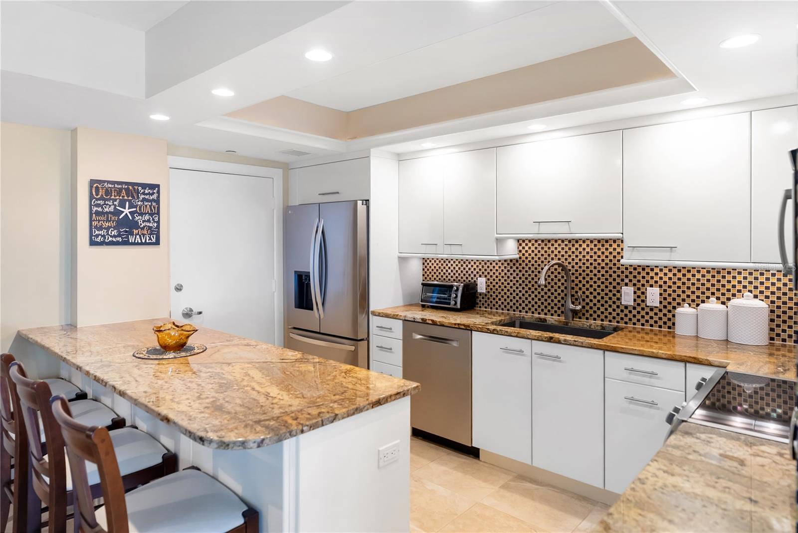 LIDO BEACH CLUB - Residential