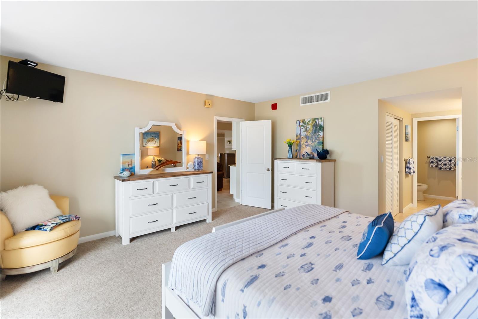 LIDO BEACH CLUB - Residential