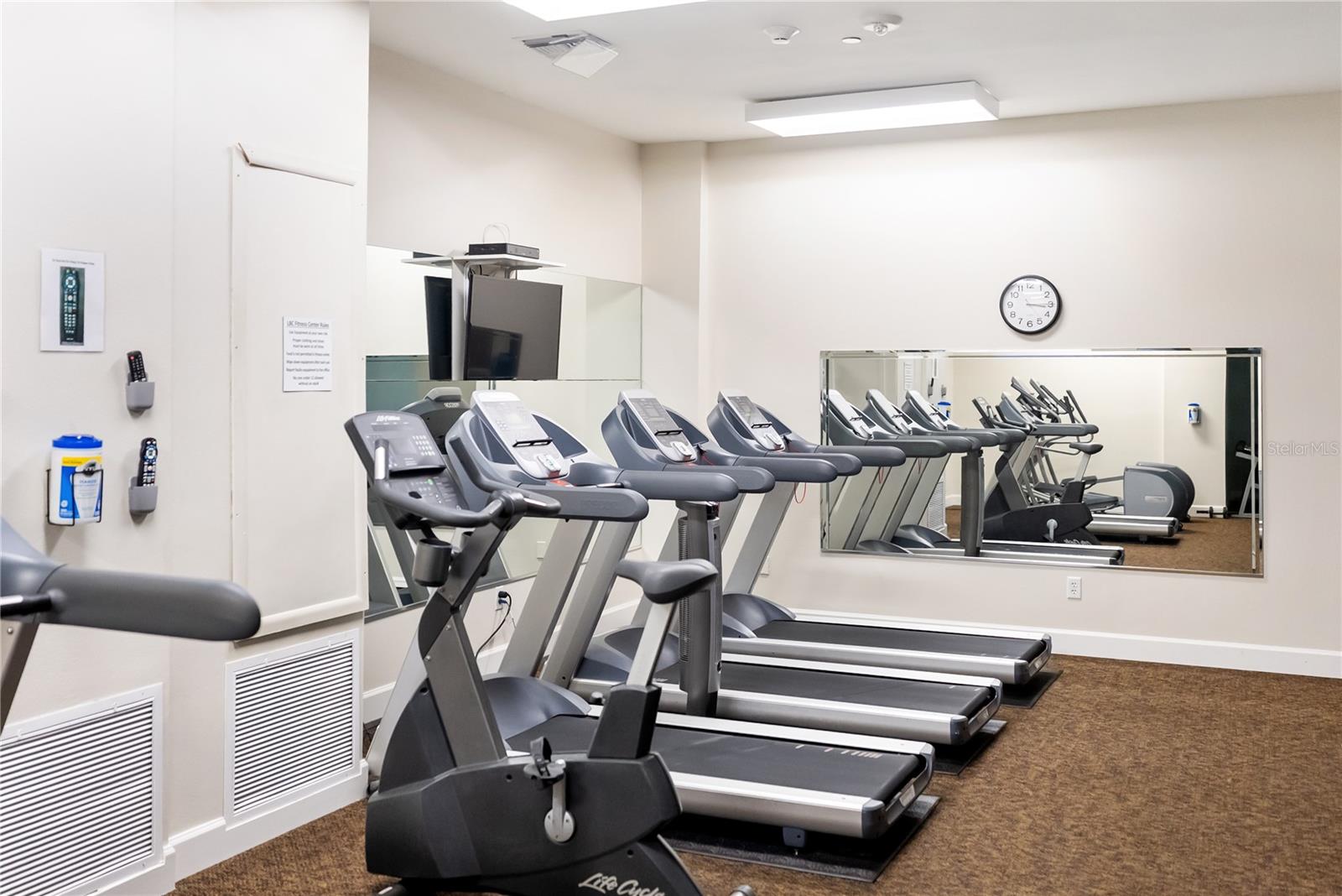 LIDO BEACH CLUB - Residential