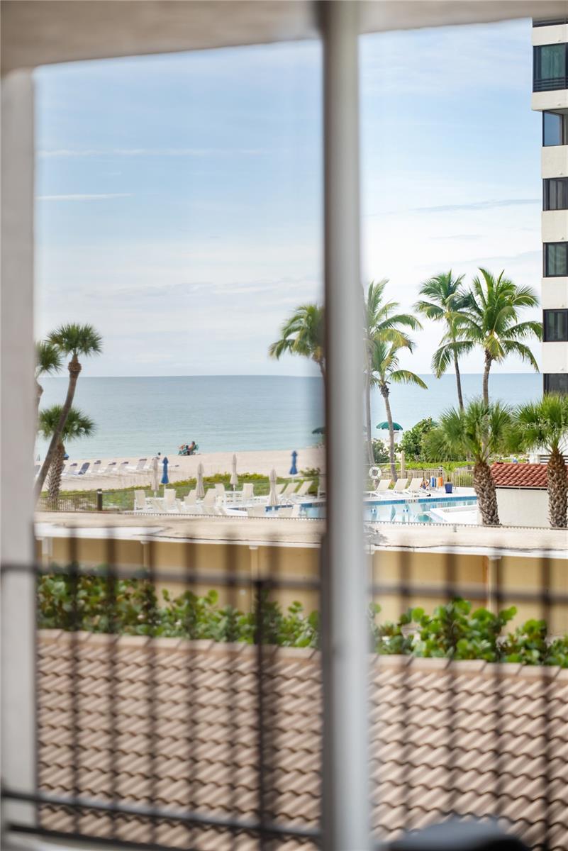 LIDO BEACH CLUB - Residential