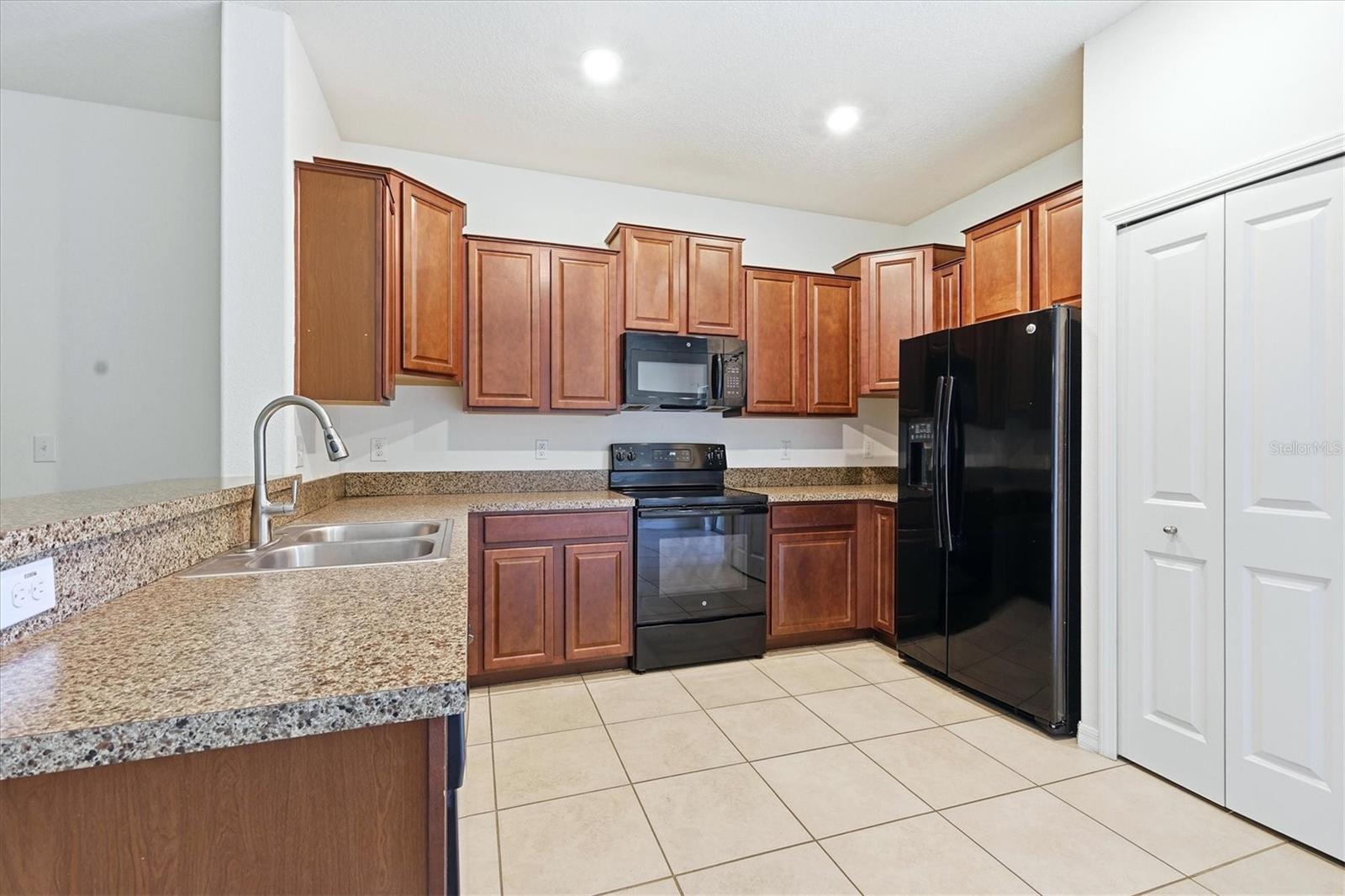 SUMMERFIELD CROSSINGS VILLAGE - Residential