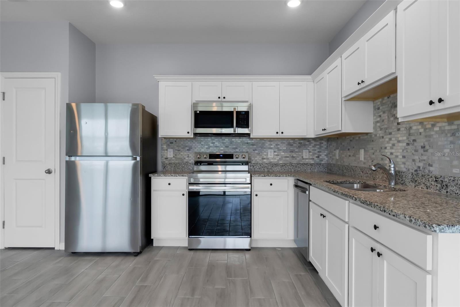 ASHFORD PLACE - Residential