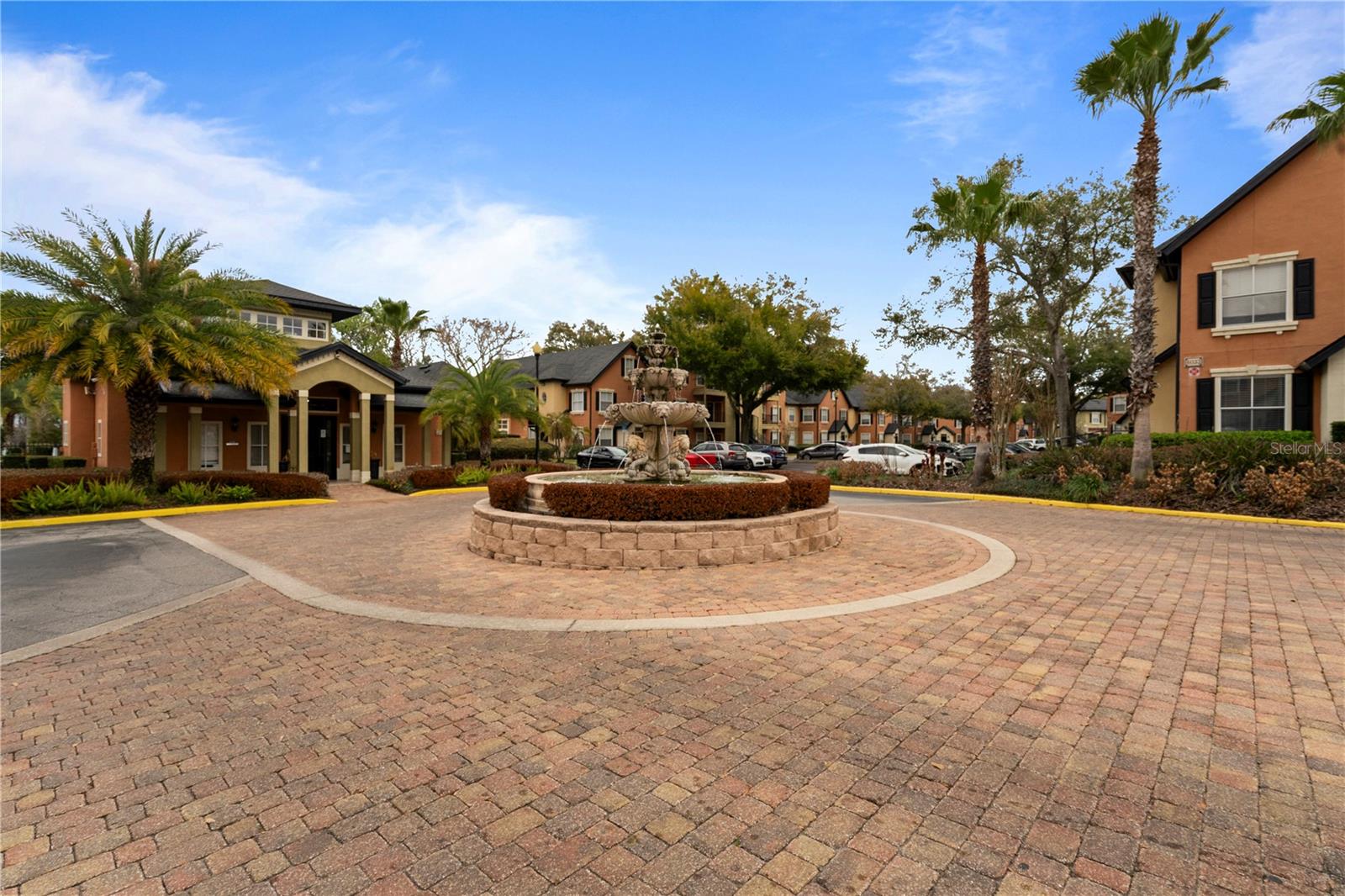 FOUNTAINS/METRO WEST - Residential