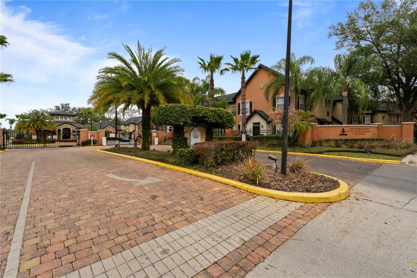 FOUNTAINS/METRO WEST - Residential