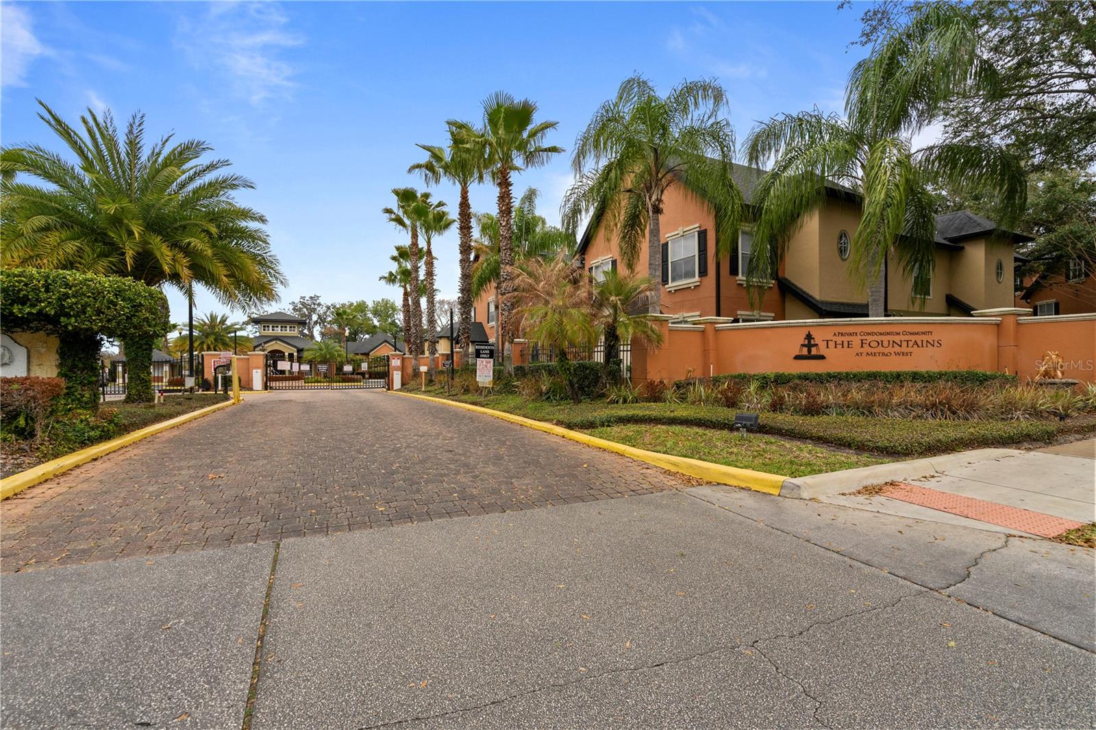 FOUNTAINS/METRO WEST - Residential