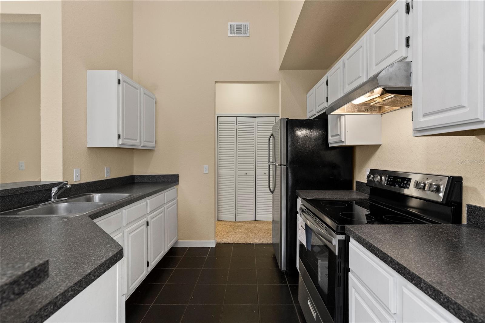 FOUNTAINS/METRO WEST - Residential