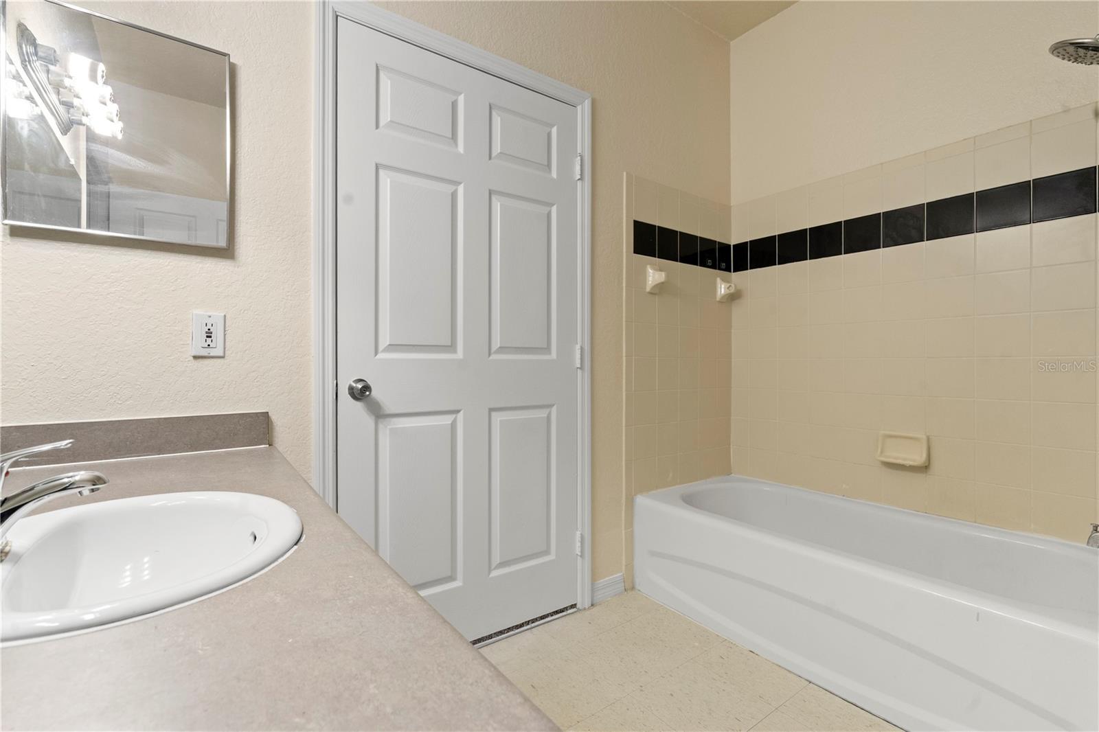 FOUNTAINS/METRO WEST - Residential