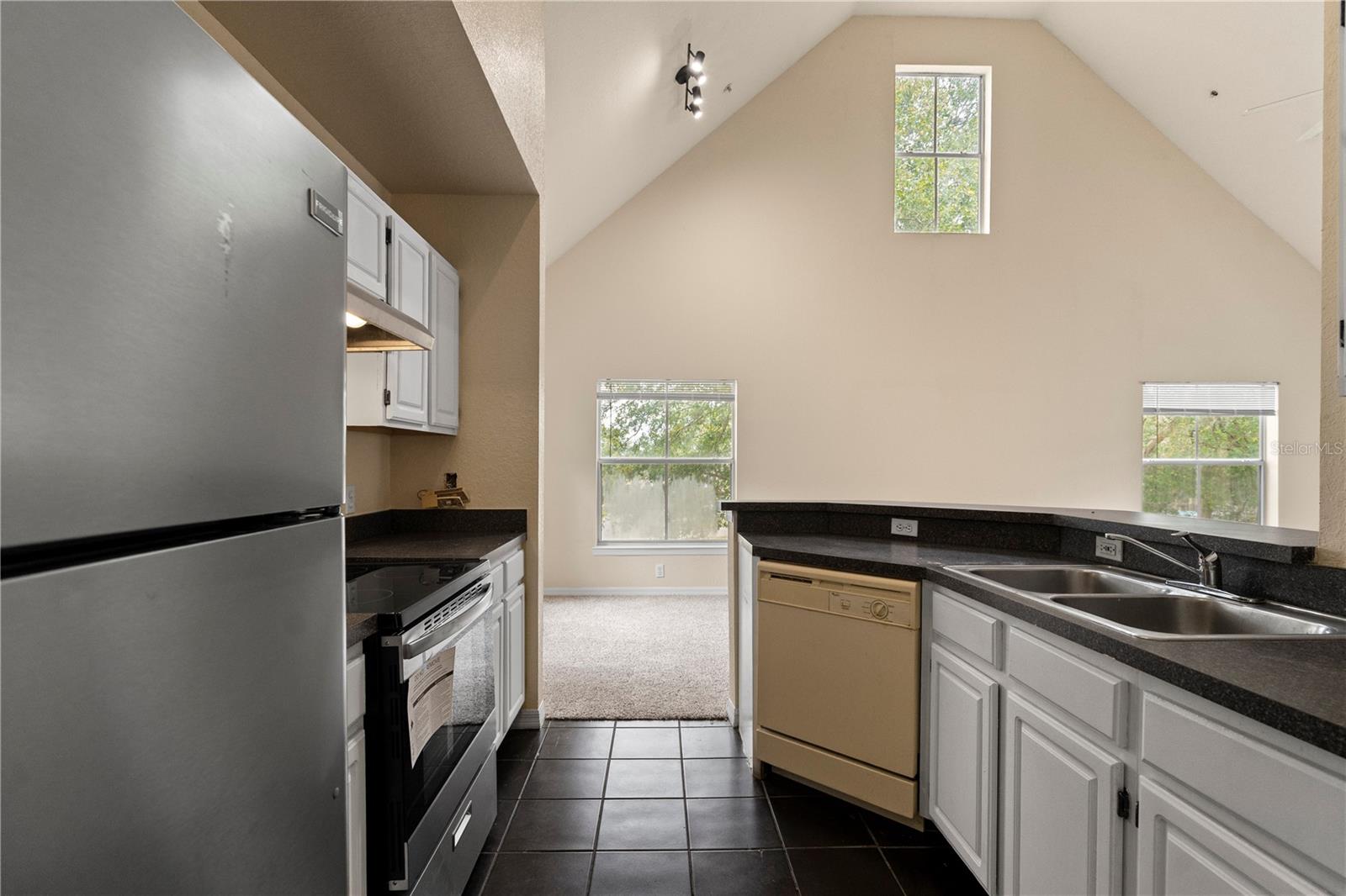 FOUNTAINS/METRO WEST - Residential