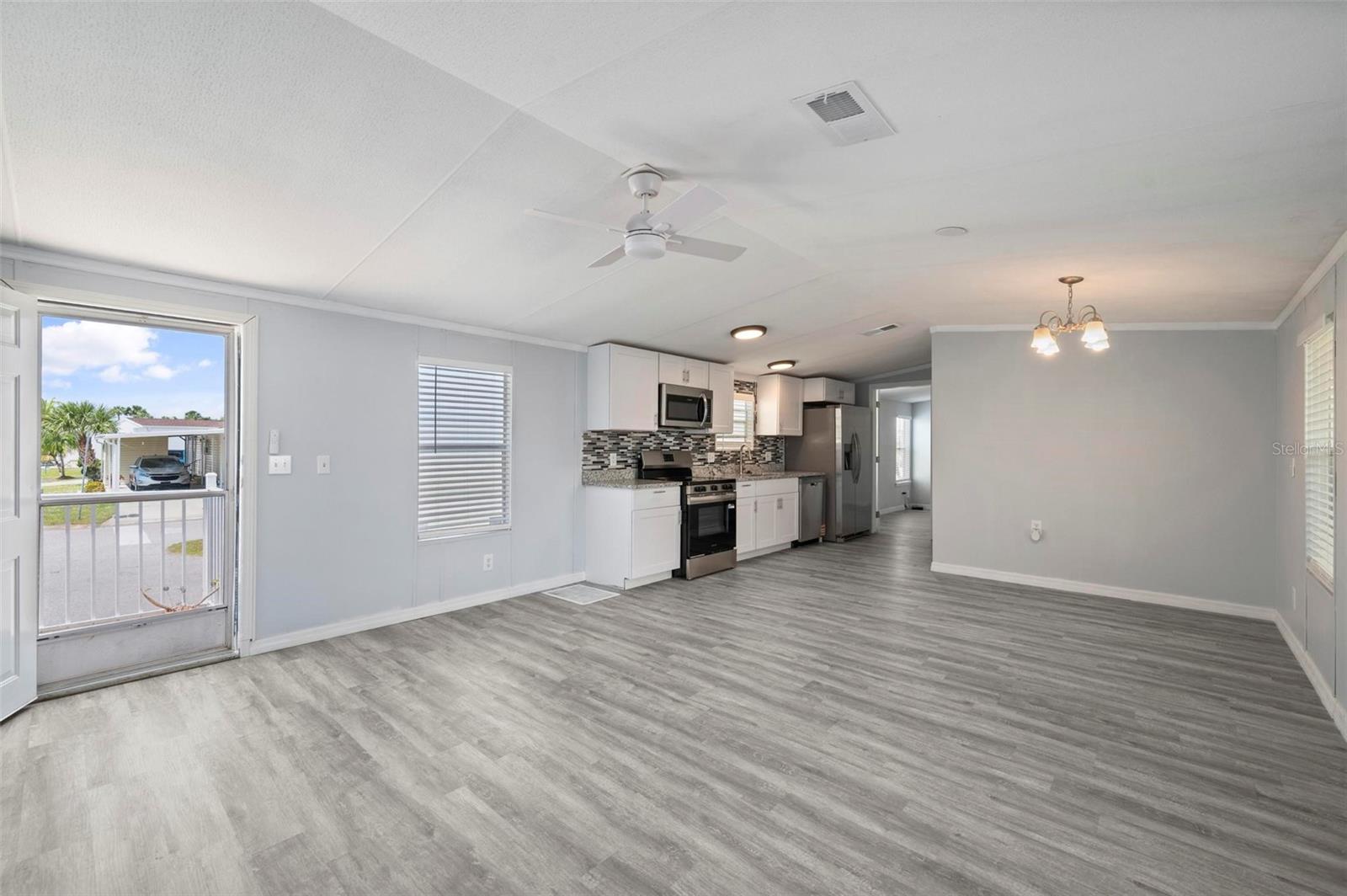1000 KINGS HIGHWAY 101