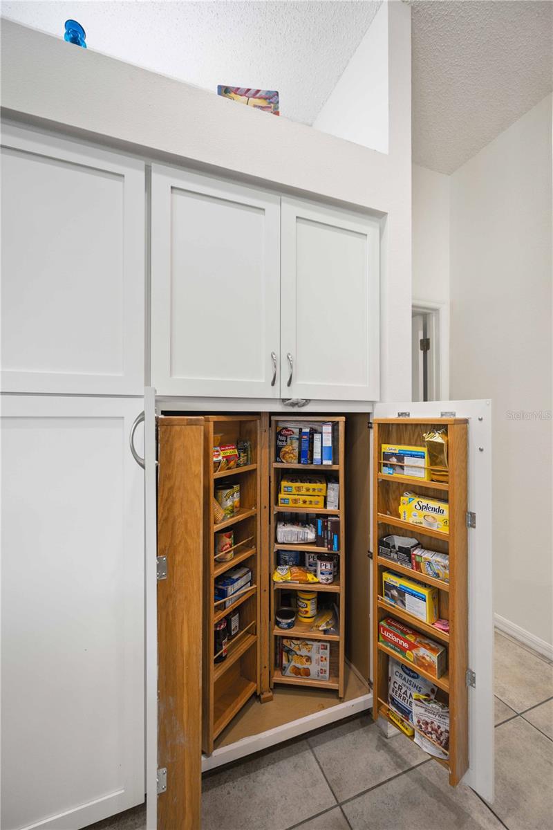 CHESTNUT CREEK MANORS - Residential