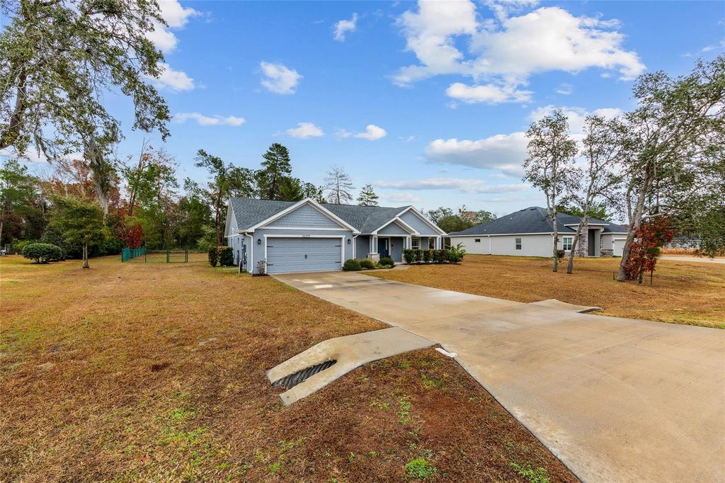 Photo of 11275 SW 54th Circle, Ocala, FL 34476 (MLS # OM717554)
