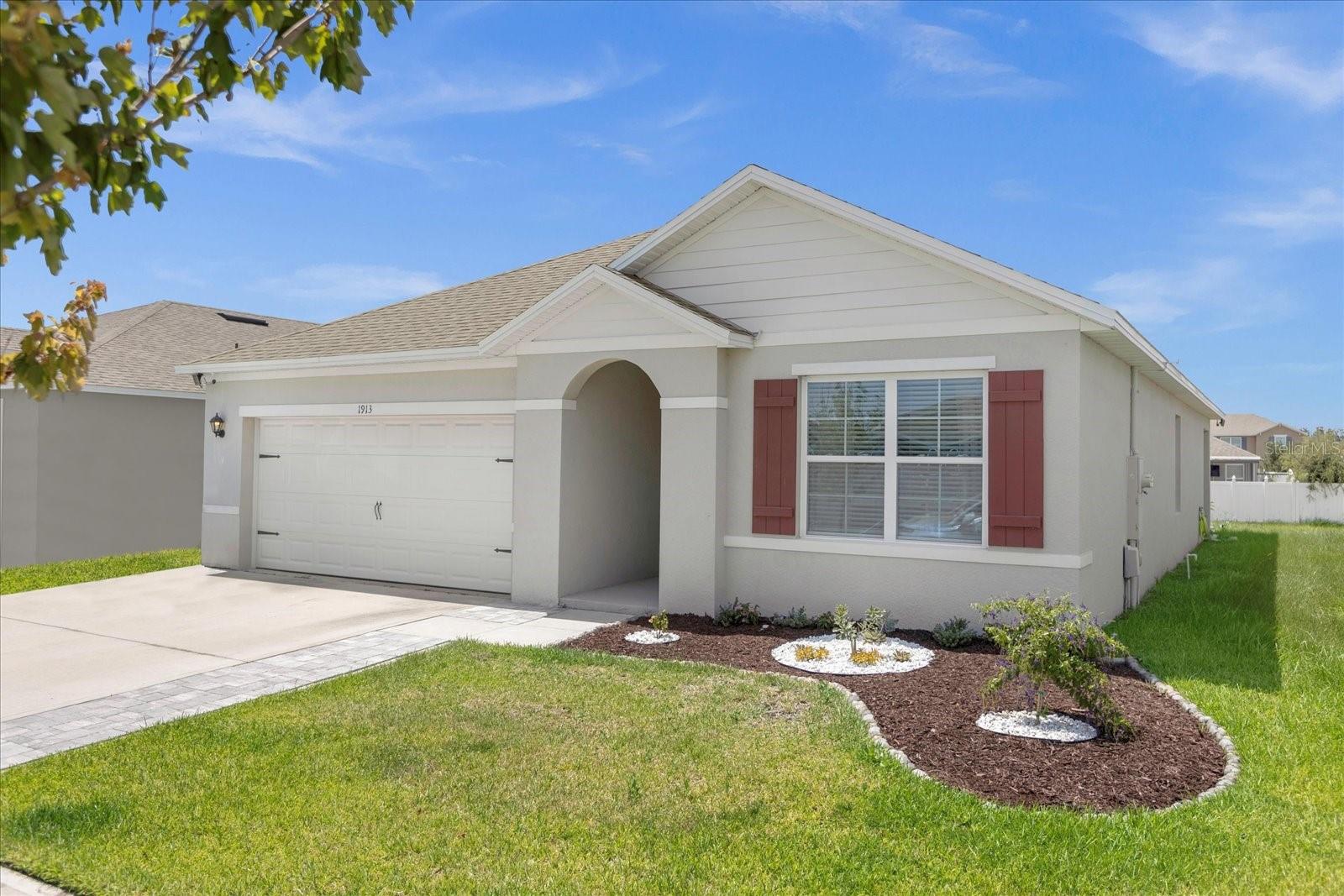 MOVE IN NOW! Discount applies if you move in before August 15 Welcome to the highly desirable area of The Kindred sub-division in the heart of Central Florida! Enjoy some Resort Style Living right in your backyard with outstanding amenities including beach entry pool, splash pad, fitness center, clubhouse, walking trails, multiple tot lots, soccer field, tennis court and more! This home is located in a fantastic location with easy access to DISNEY, Highway 192, the Florida Turnpike, Neo-city, Lake Nona Medical City, and Orlando International Airport. Schedule your viewing today!