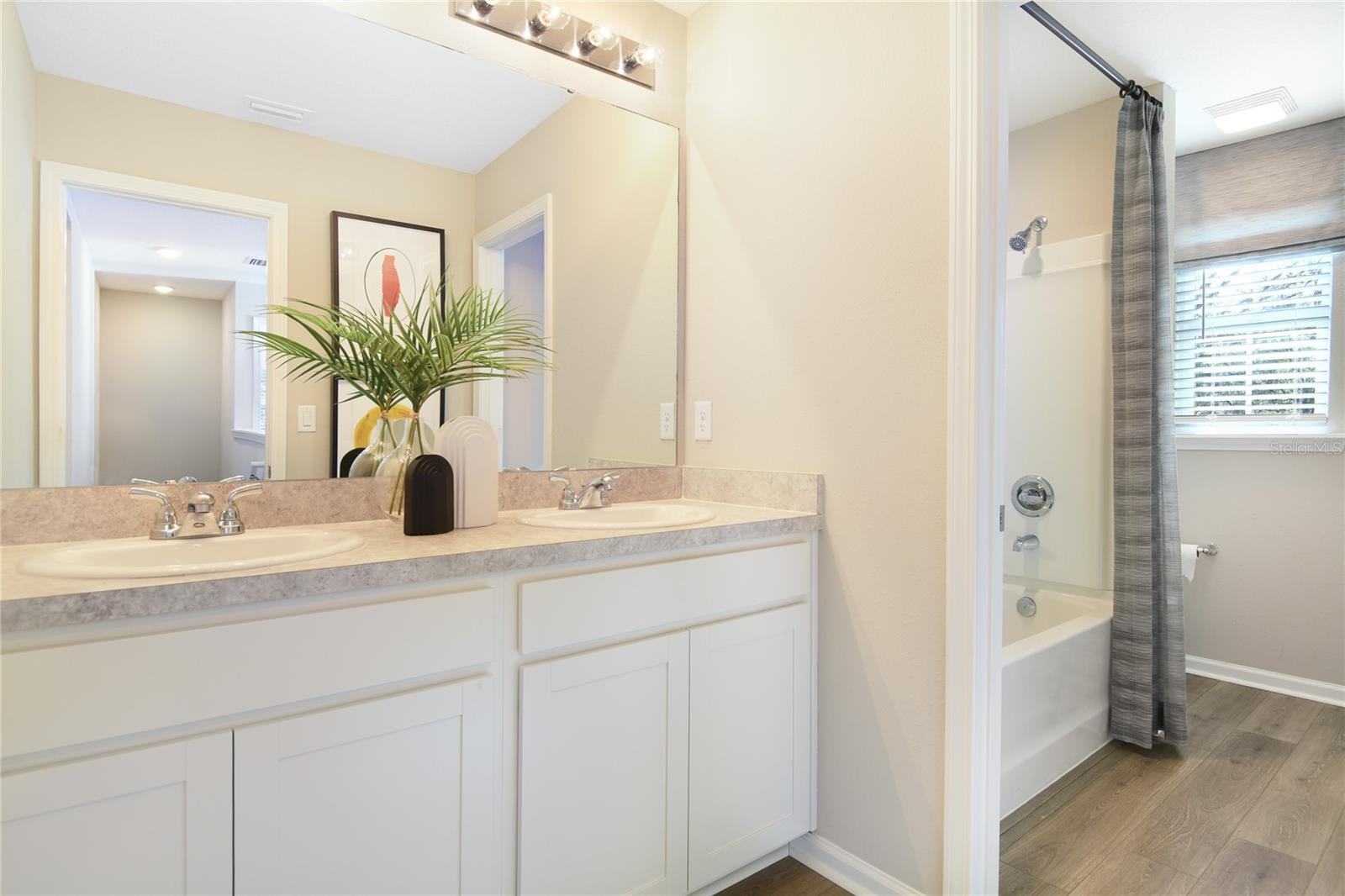 SEASONS AT MAGNOLIA POINTE - Residential