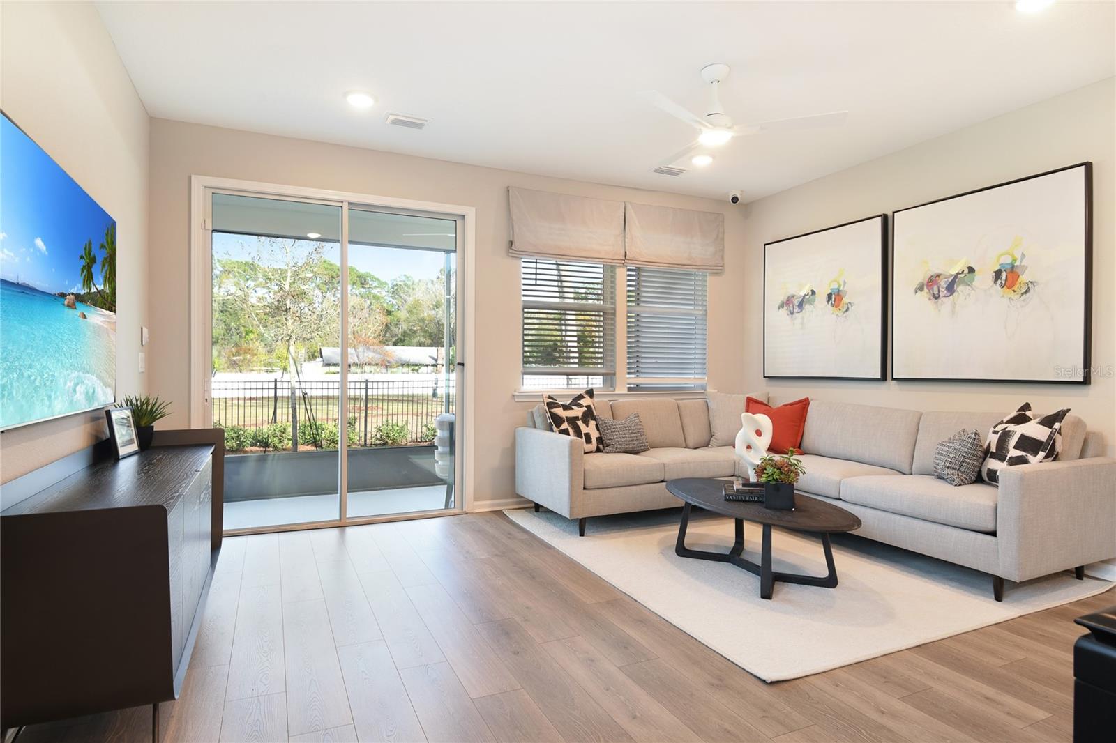 SEASONS AT MAGNOLIA POINTE - Residential