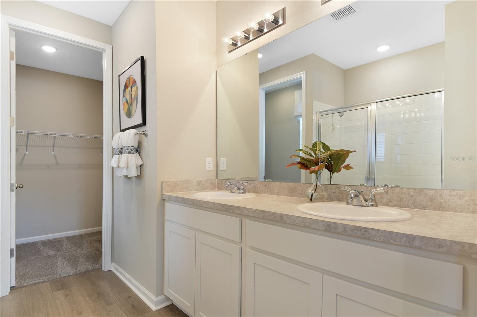 SEASONS AT MAGNOLIA POINTE - Residential