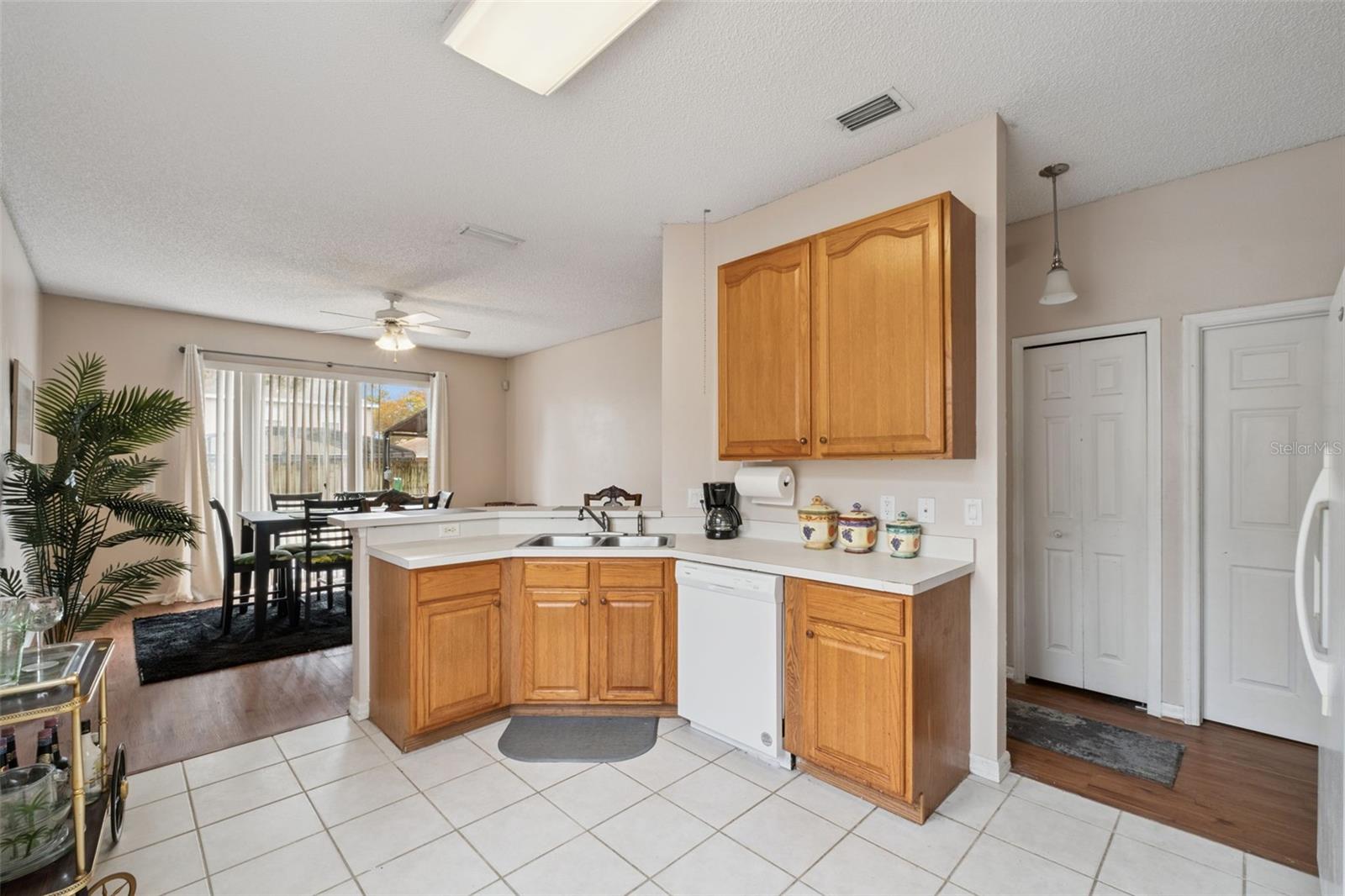 SPRINGVIEW UNIT 04 - Residential