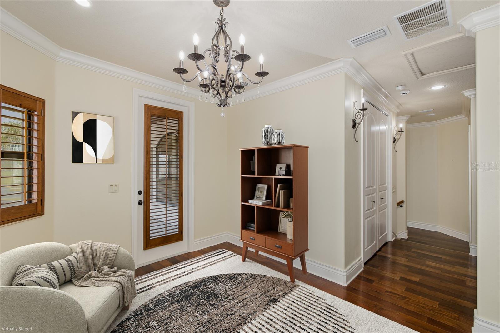 CHAMPIONS CLUB - Residential