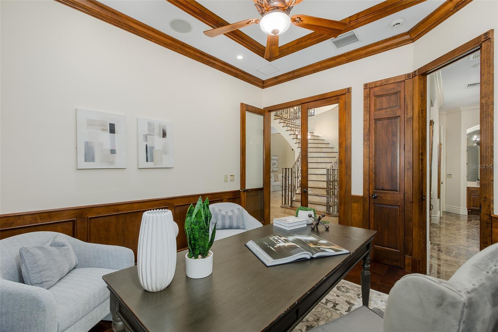 CHAMPIONS CLUB - Residential